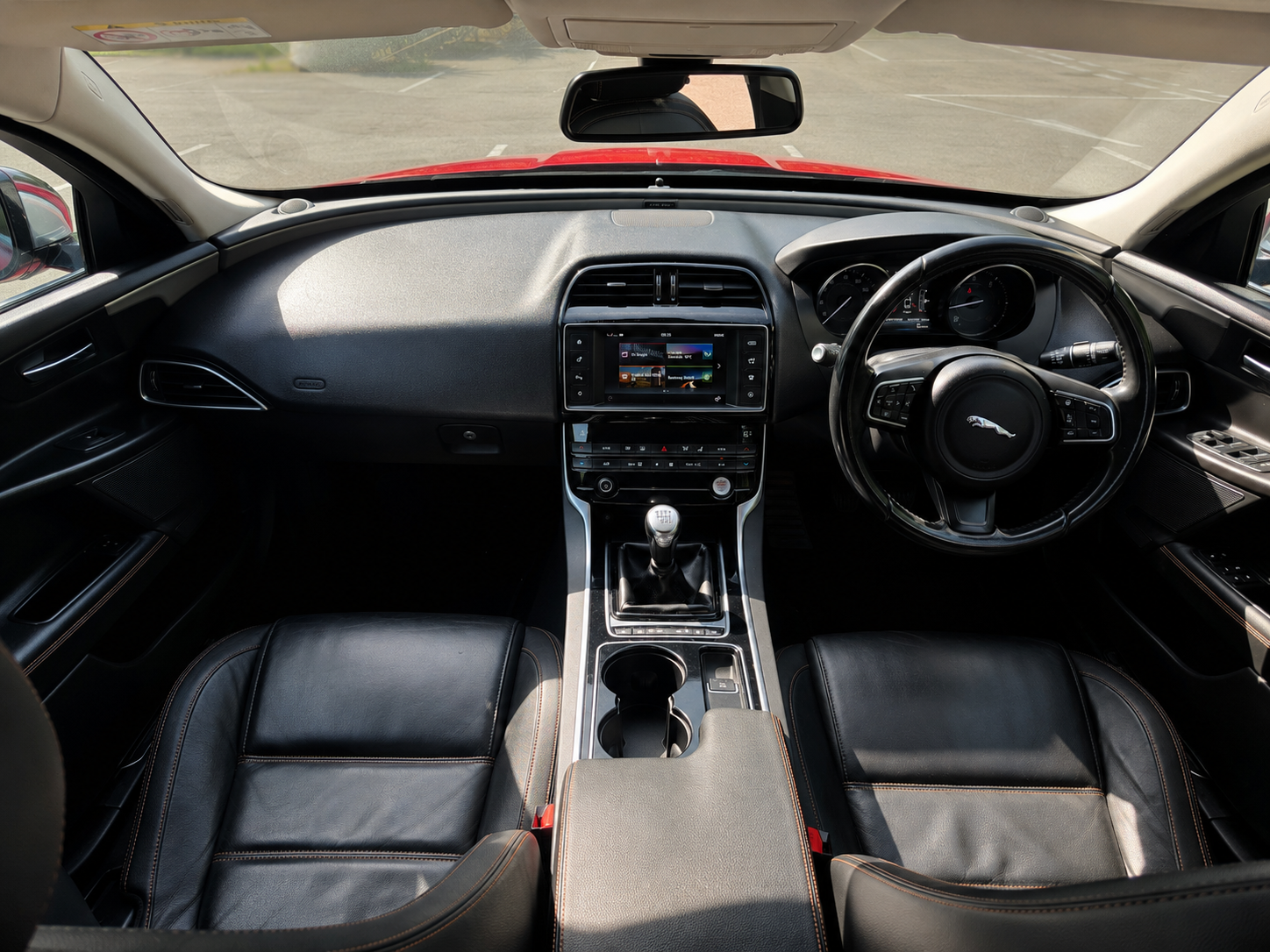 Jaguar XE photo 12